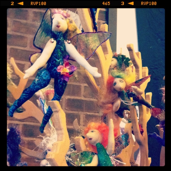 Toadstoolsntreestump